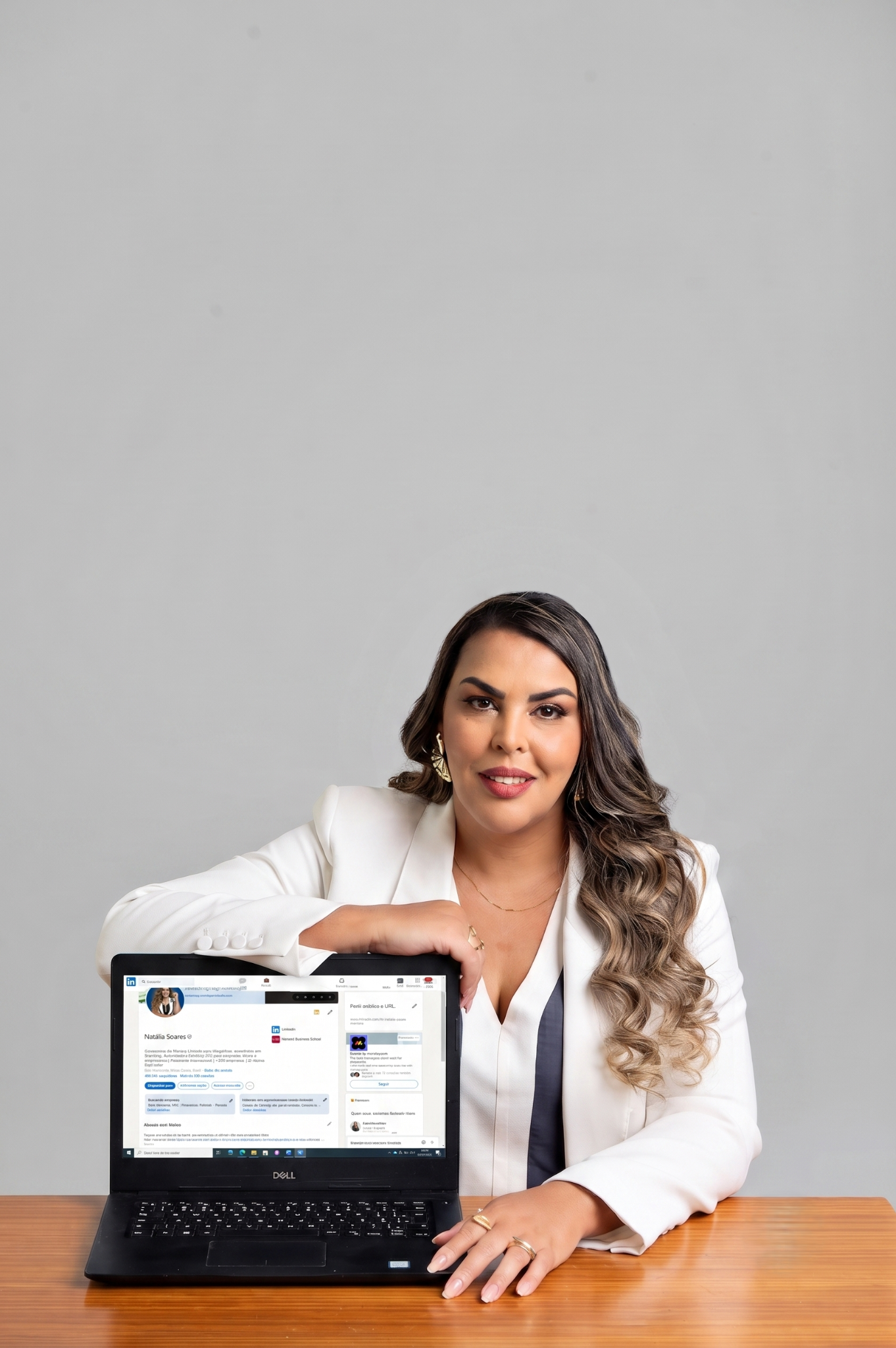 Natália Soares em formação sobre posicionamento no LinkedIn